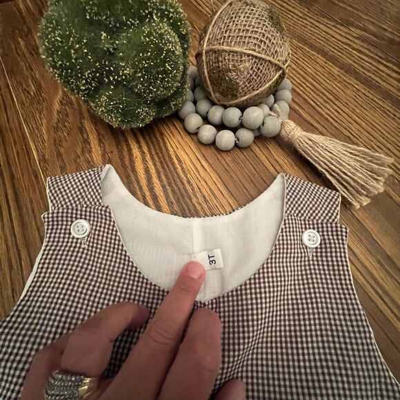 Boys brown/white plaid romper ready for monogramming!! NWOT, 3T - Picture 4 of 5